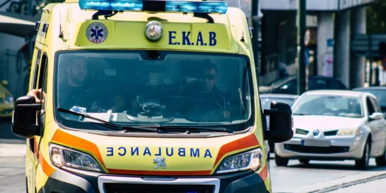 asthenoforo_ambulance_anapoda.jpg-1068x534