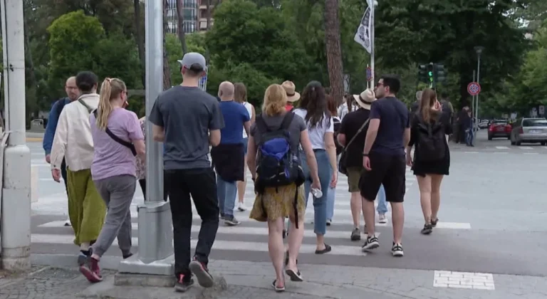 turistet-1280x700
