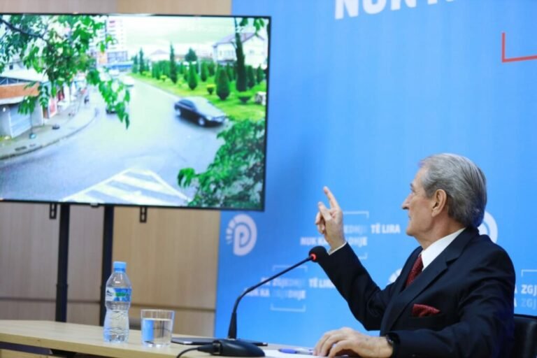 sali-berisha-8-1024x682